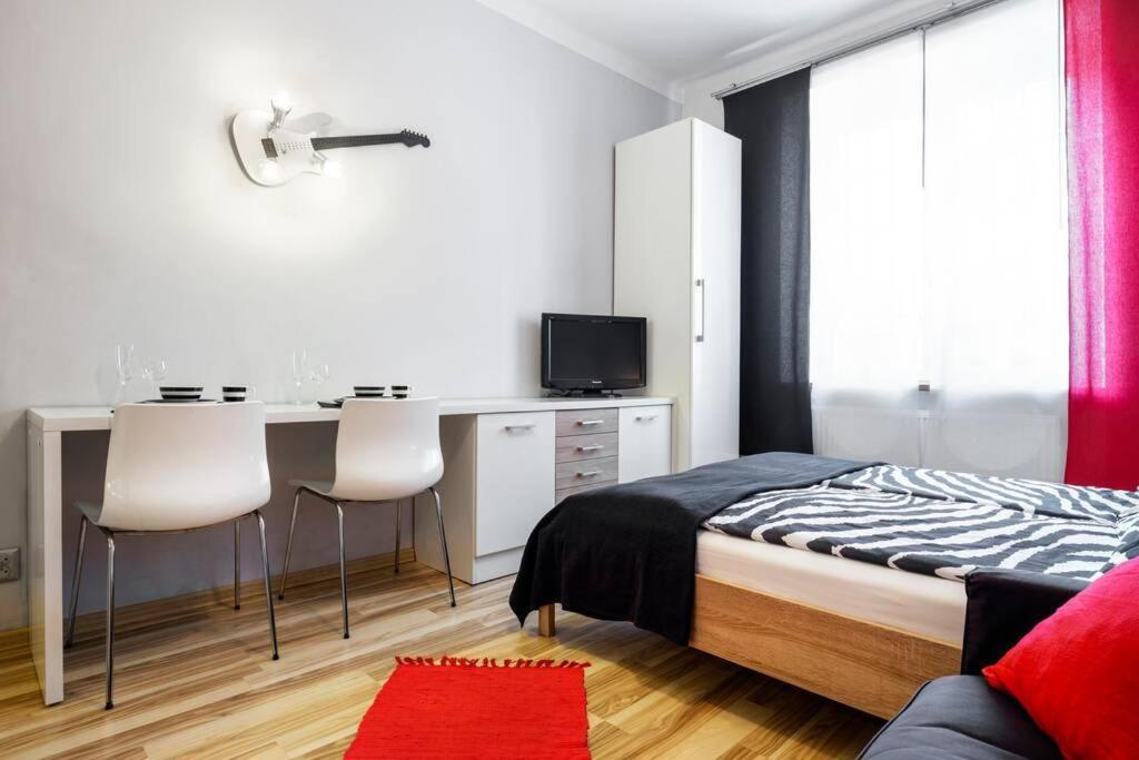 Апартаменты Studio Pomorska , Bezplatny Parking Краков Экстерьер фото