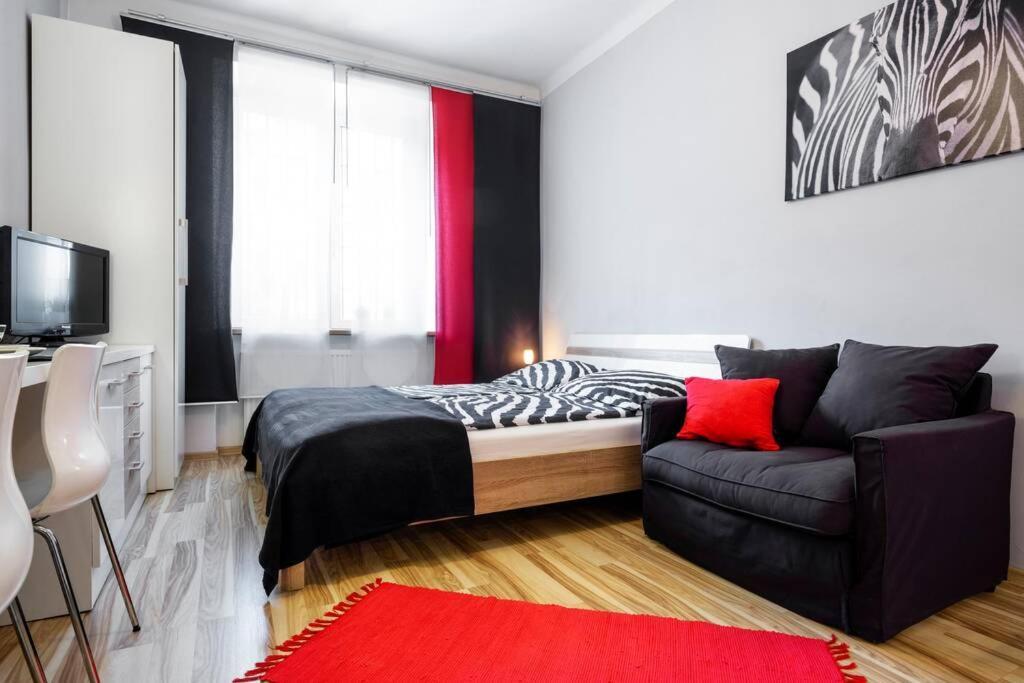 Апартаменты Studio Pomorska , Bezplatny Parking Краков Экстерьер фото